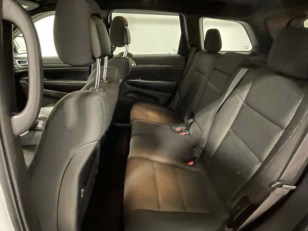 Used 2019 Jeep Grand Cherokee Laredo image 22