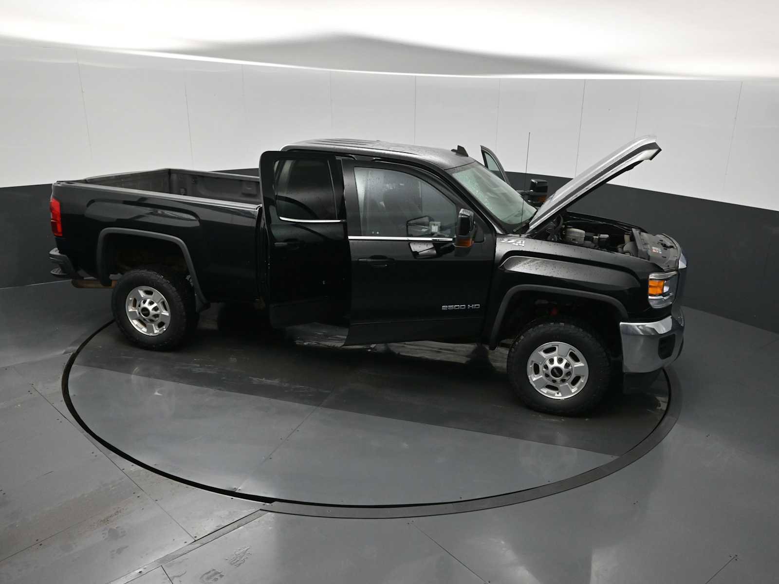 Used 2019 GMC Sierra 2500 SLE w/ Snow Plow Prep Package image 27