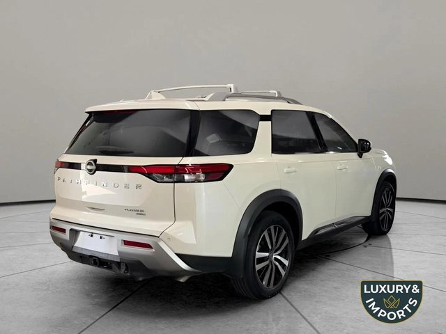 Used 2024 Nissan Pathfinder Platinum image 5