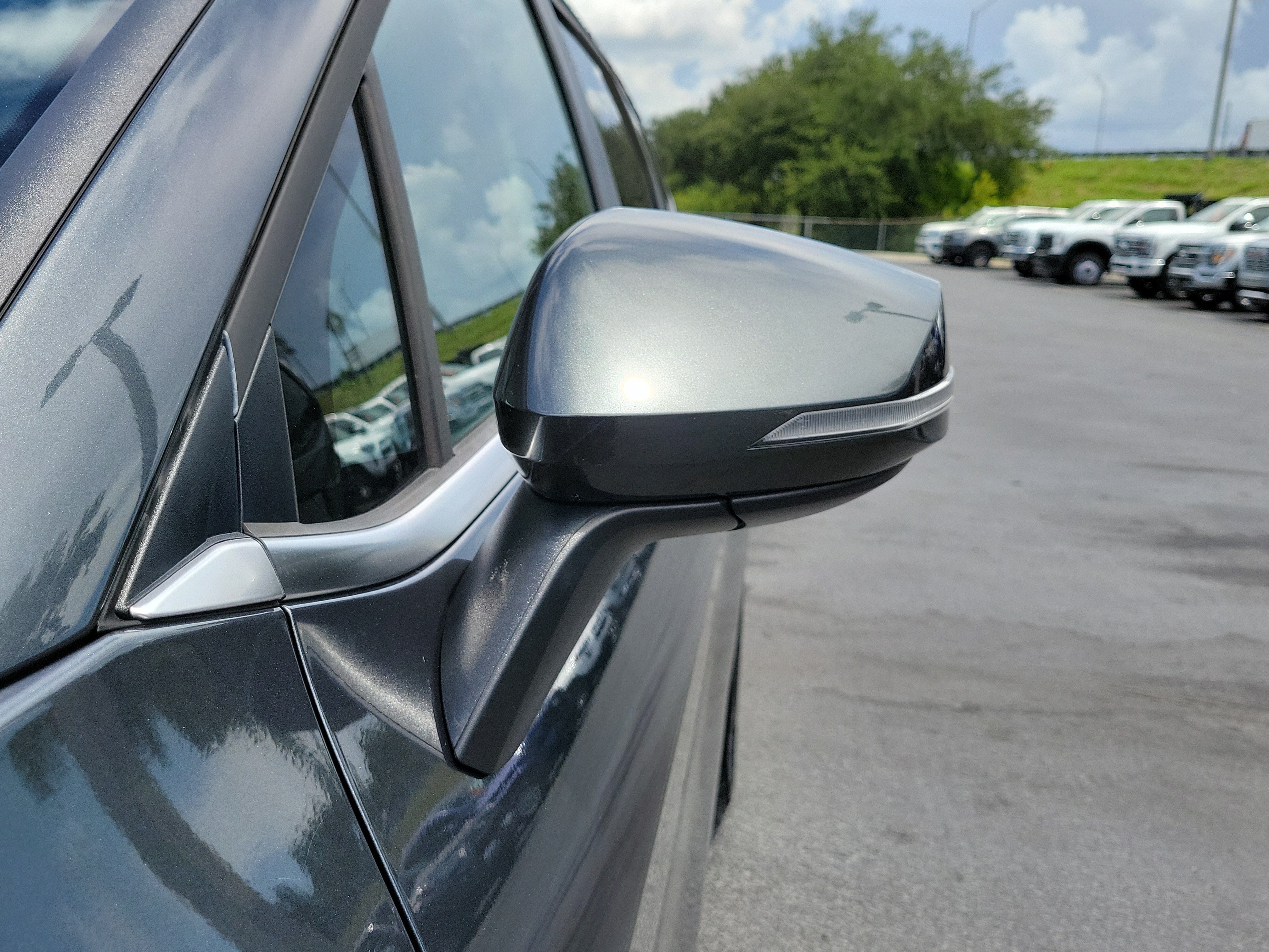 Used 2024 Kia Sportage EX FWD image 4