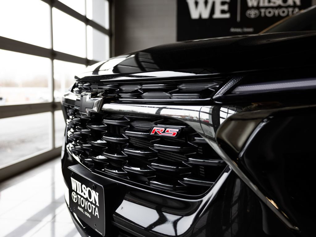 Used 2025 Chevrolet Trax RS w/ Sunroof Package image 6