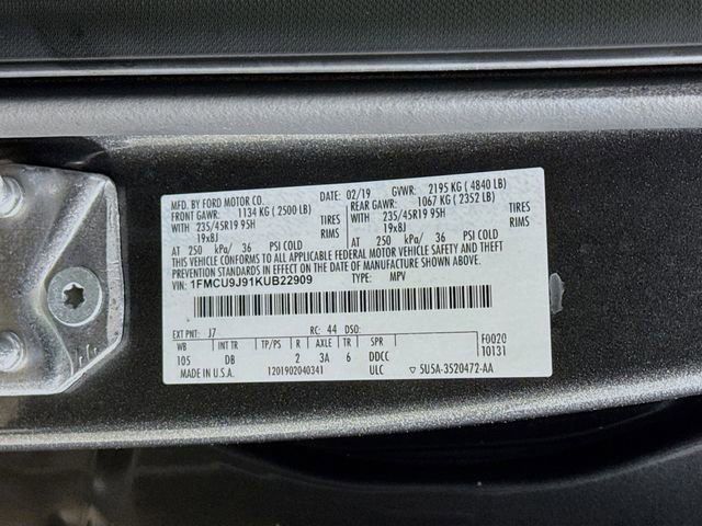 Certified 2019 Ford Escape Titanium w/ U9j03 - Titanium Tow Package image 31