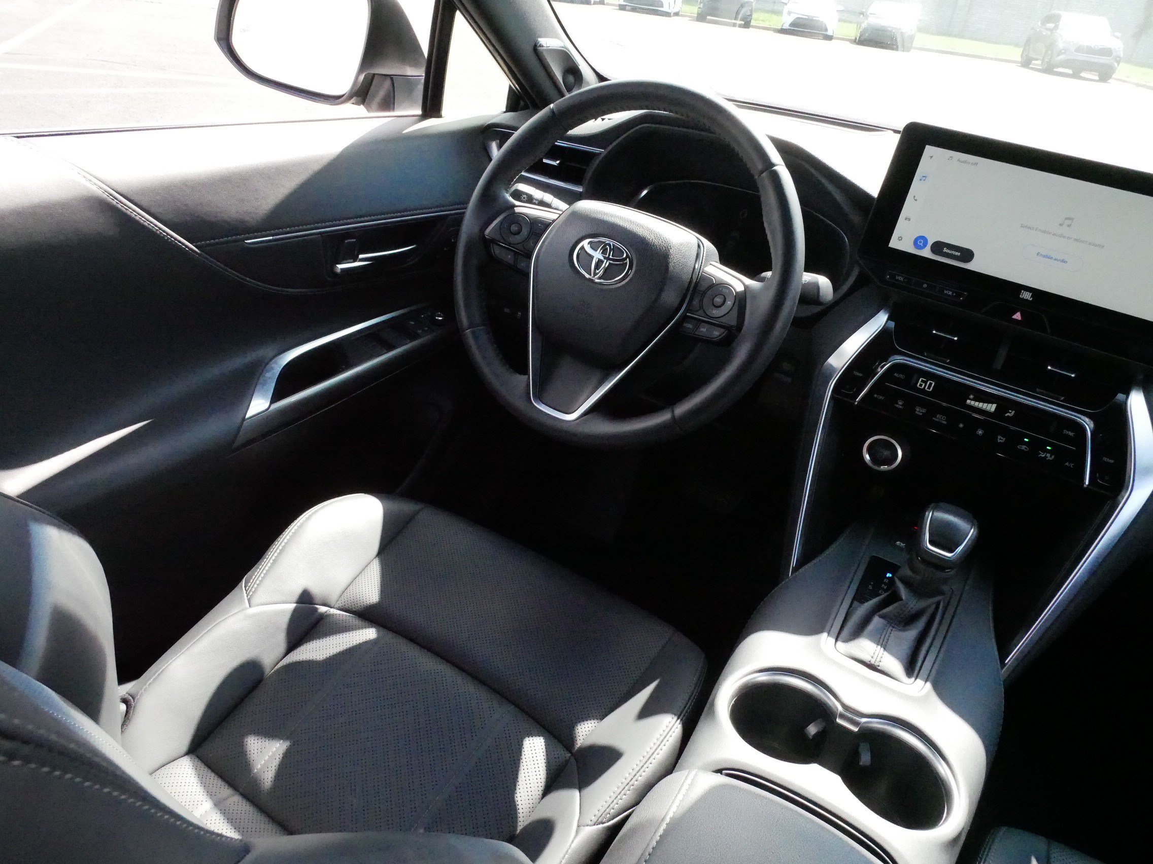 Certified 2024 Toyota Venza Limited AWD/4WD image 9