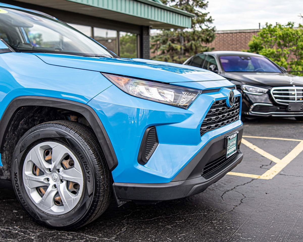 Used 2019 Toyota RAV4 LE w/ All Weather Liner Package AWD/4WD image 3