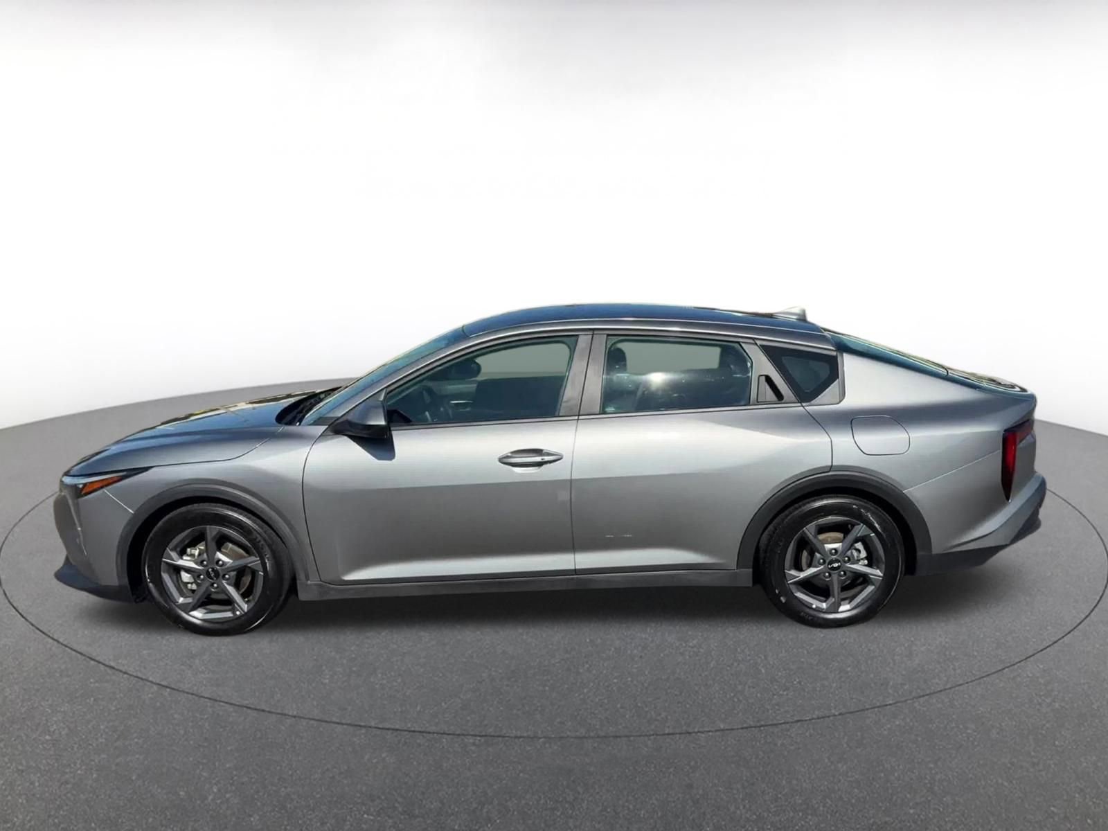 Used 2025 Kia K4 FWD image 9
