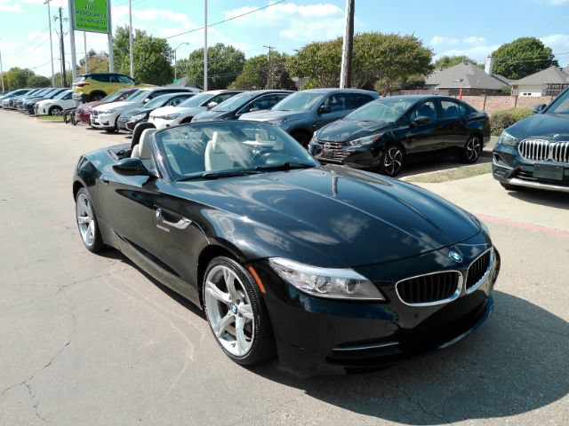 Used 2015 BMW Z4 sDrive28i RWD image 3