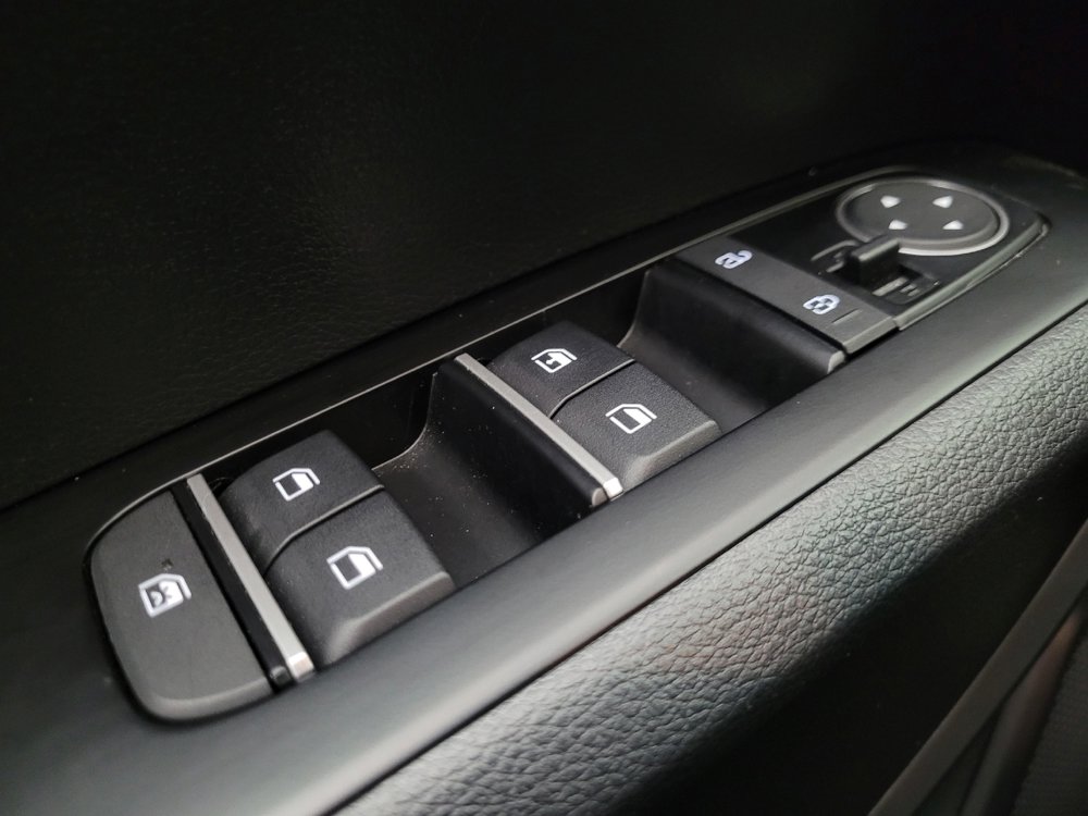 Used 2025 Kia Soul LX image 27