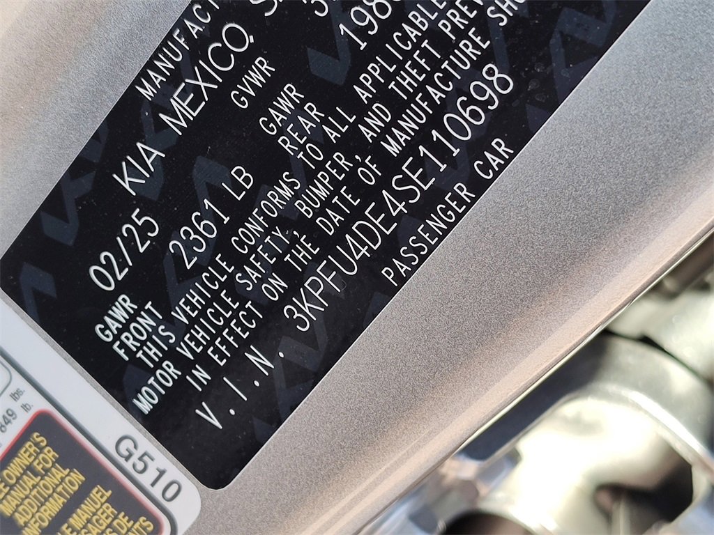 Used 2025 Kia K4 EX image 18