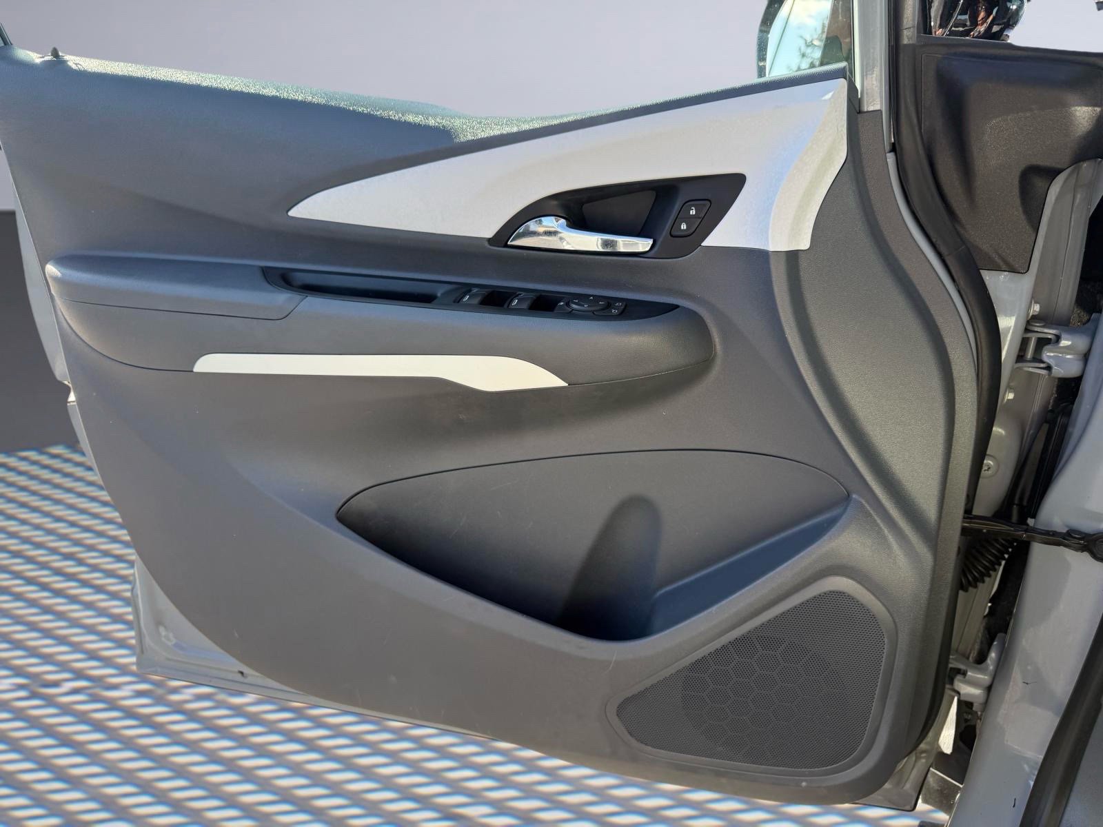 Used 2019 Chevrolet Bolt LT FWD image 24