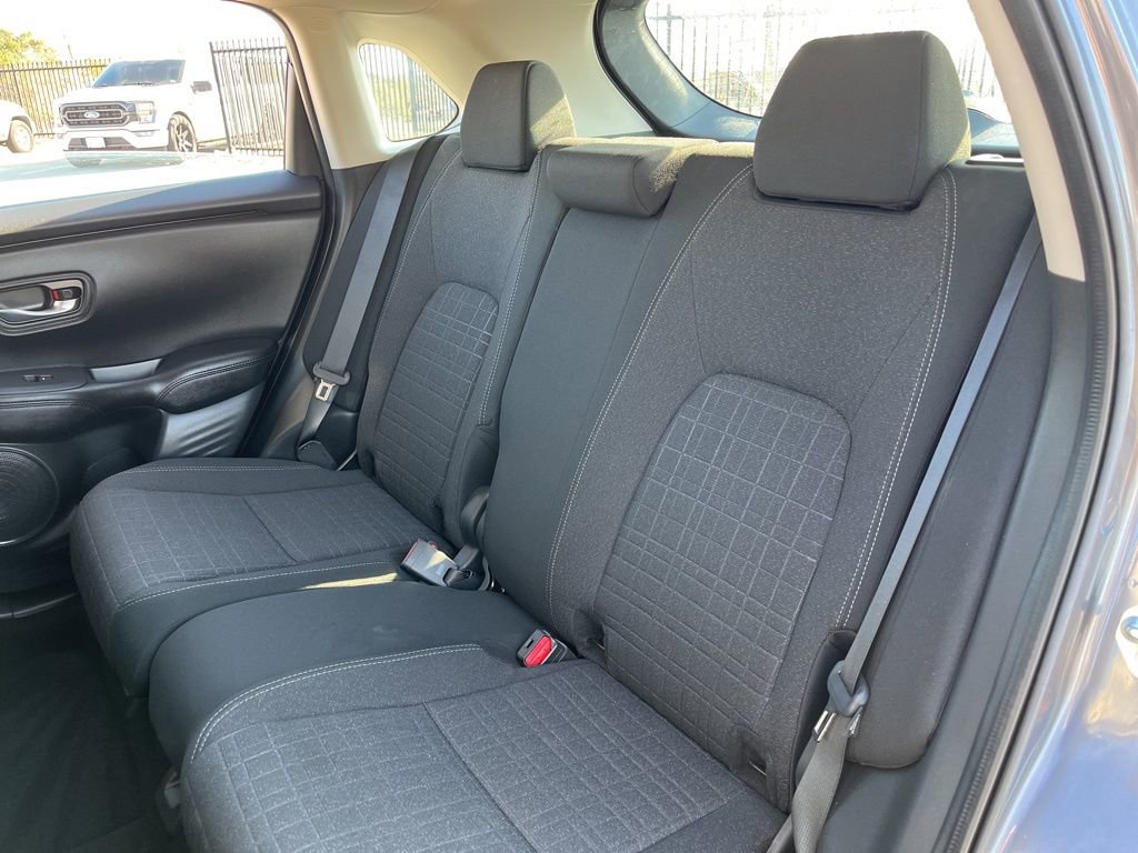 Certified 2025 Honda HR-V LX image 24