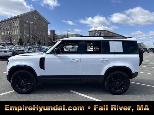 Used 2025 Land Rover Defender 110 S image 9