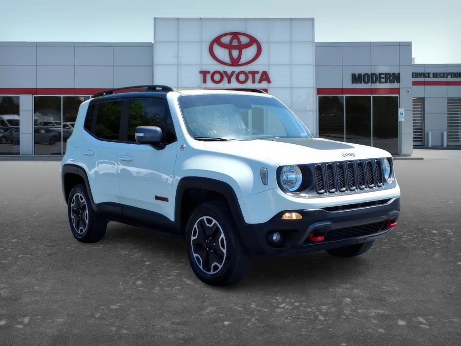 Used 2017 Jeep Renegade Trailhawk image 8