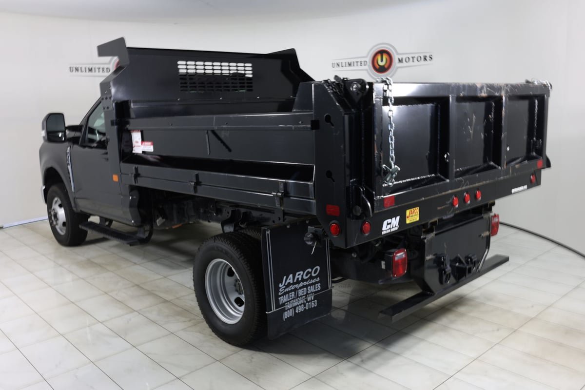 Used 2025 Ford F350 XLT AWD/4WD image 3
