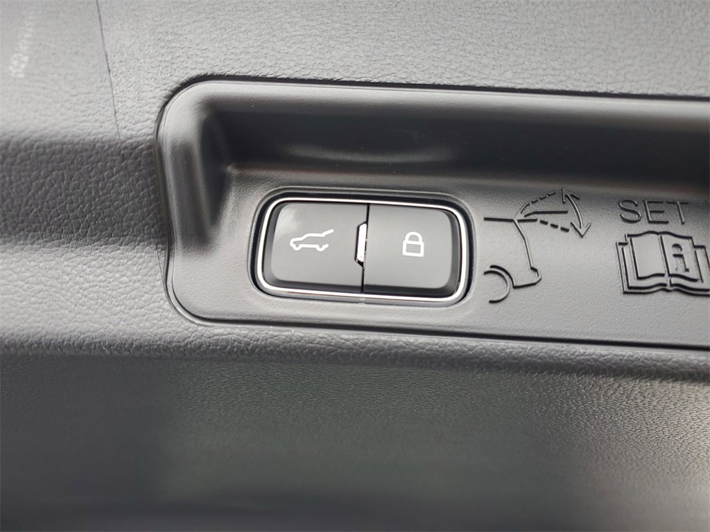 New 2026 Ford Explorer ST-Line image 34