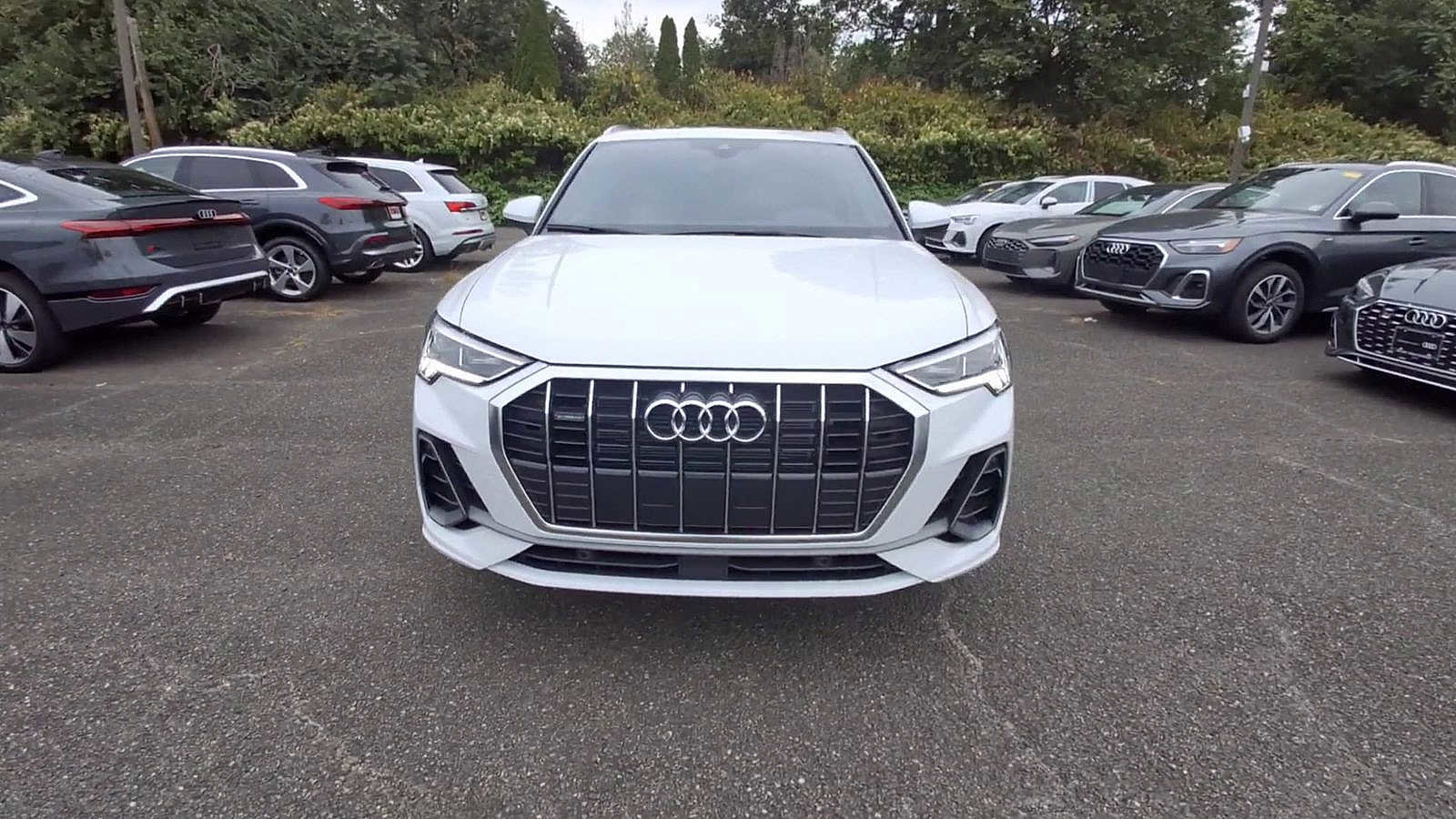 New 2025 Audi Q3 2.0T Premium image 3