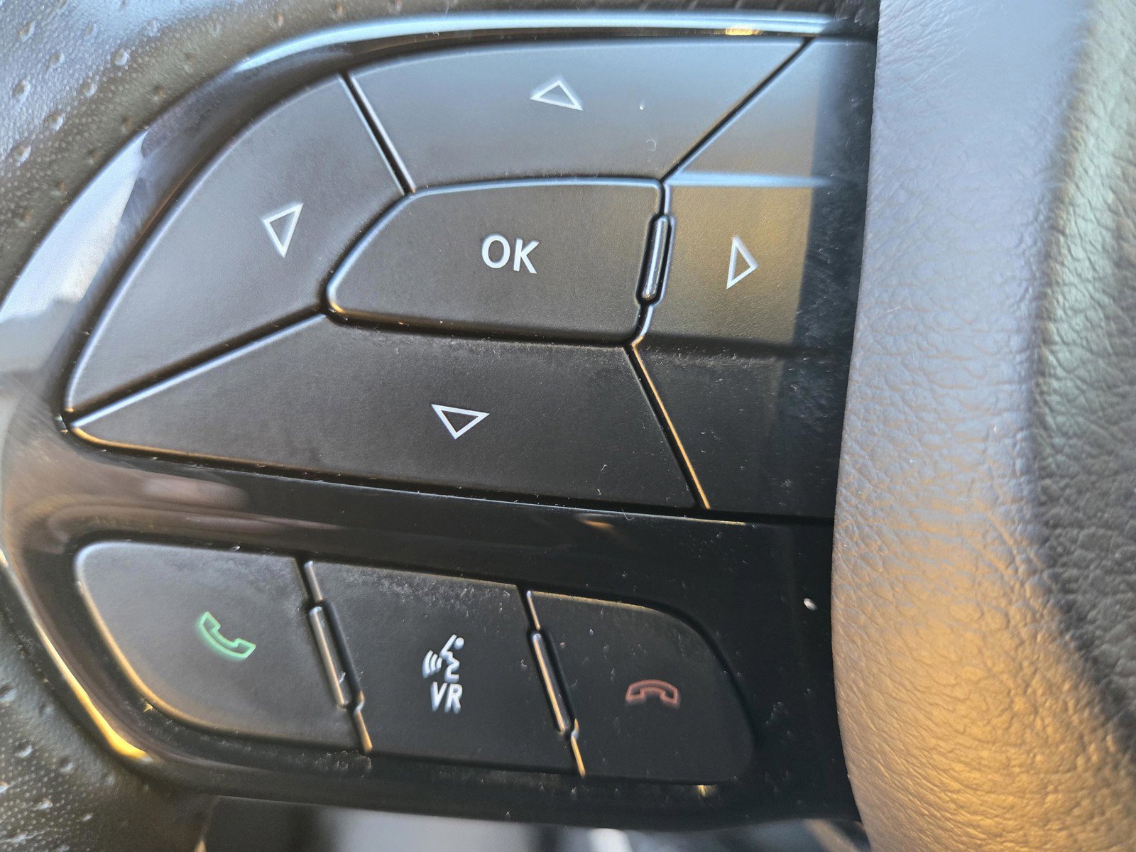 Used 2019 Chrysler Pacifica Limited w/ Advanced Safetytec Group image 16