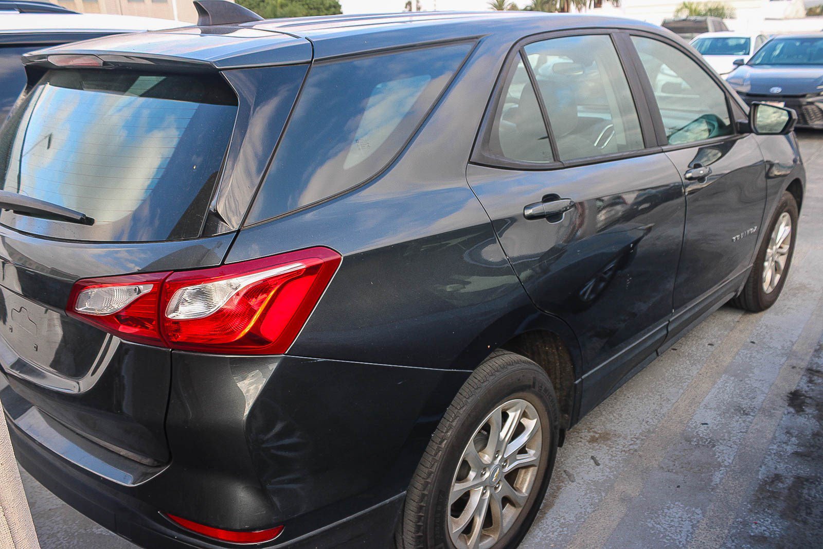 Used 2021 Chevrolet Equinox LS FWD image 14
