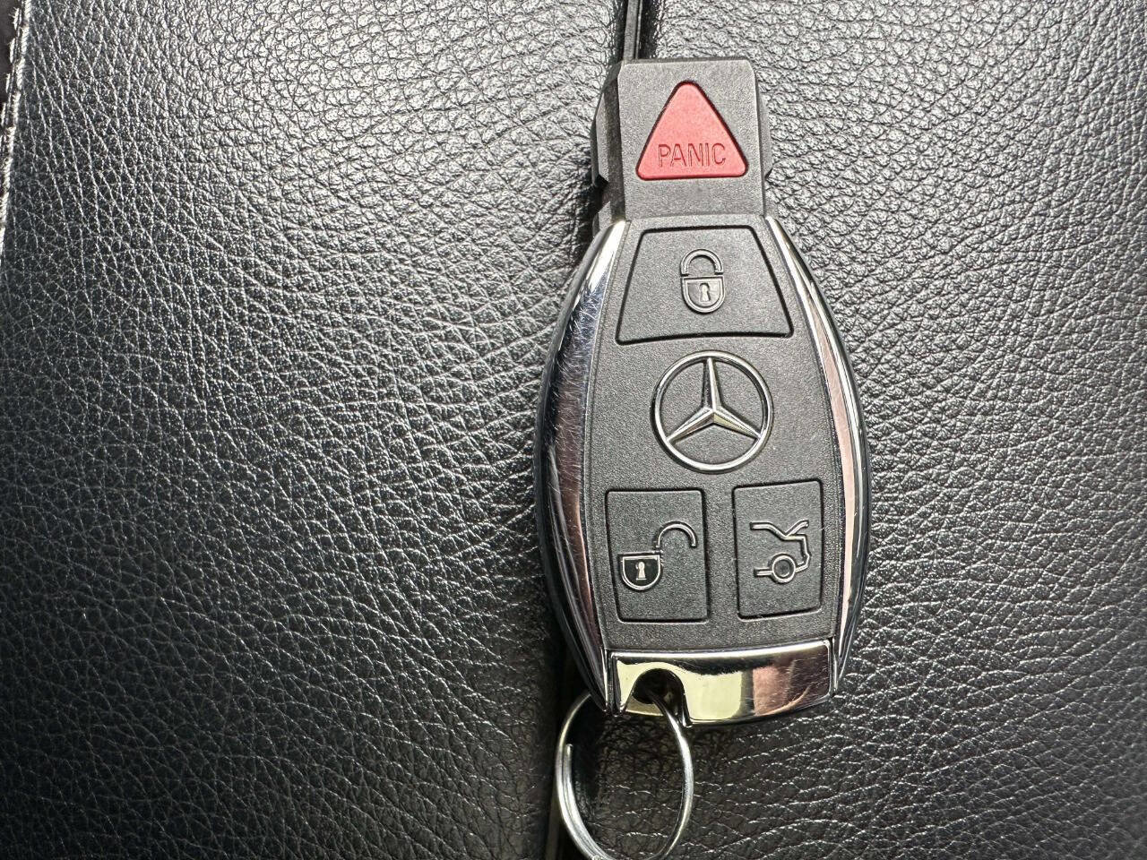 Used 2016 Mercedes-Benz C 300 4MATIC Sedan w/ Multimedia Package image 41