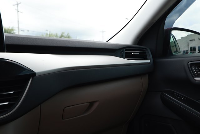 Used 2022 Ford Escape SEL w/ Technology Package FWD image 27