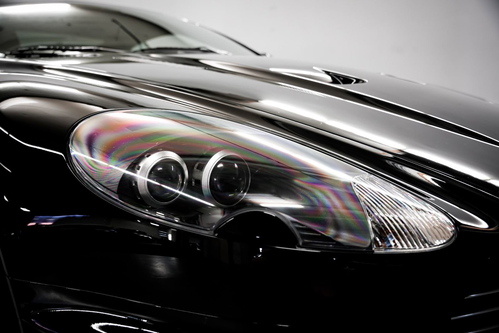 Used 2009 Aston Martin DBS Coupe RWD image 36