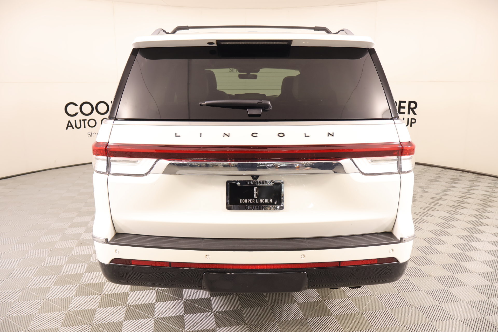 Used 2024 Lincoln Navigator Black Label AWD/4WD image 23