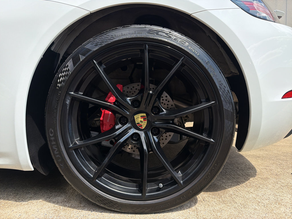 Used 2018 Porsche 718 Cayman S RWD image 20