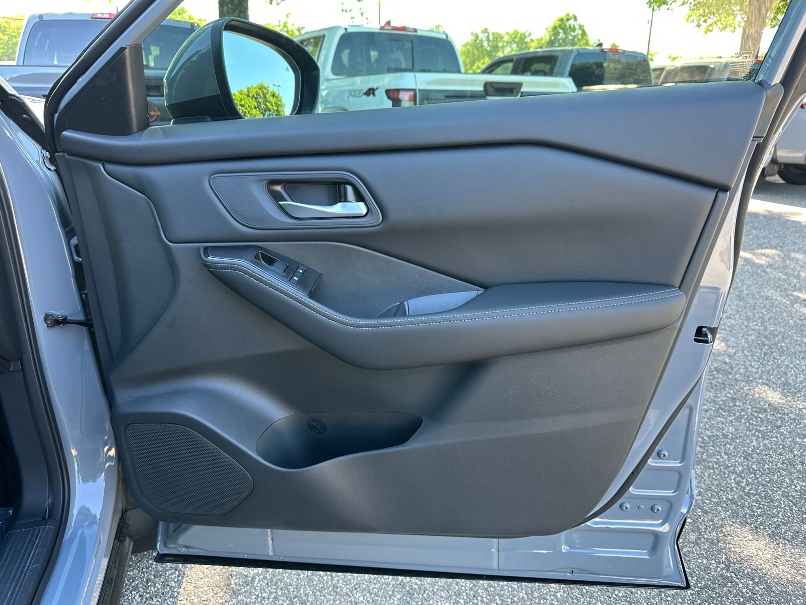 New 2026 Nissan Rogue SV FWD image 11