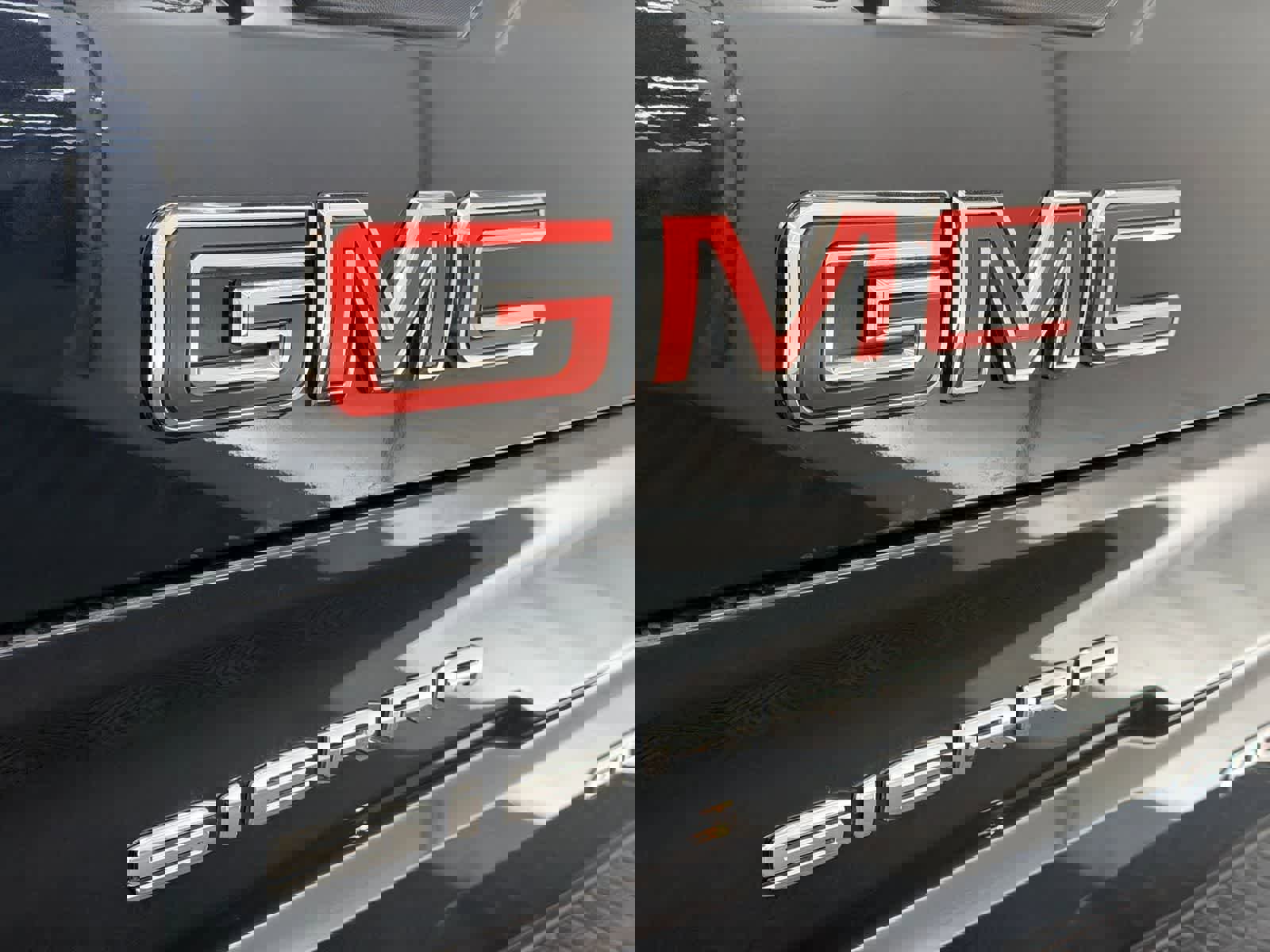 Used 2023 GMC Sierra 1500 AT4 image 11