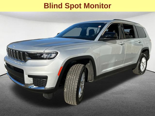 Used 2024 Jeep Grand Cherokee L Laredo AWD/4WD image 5