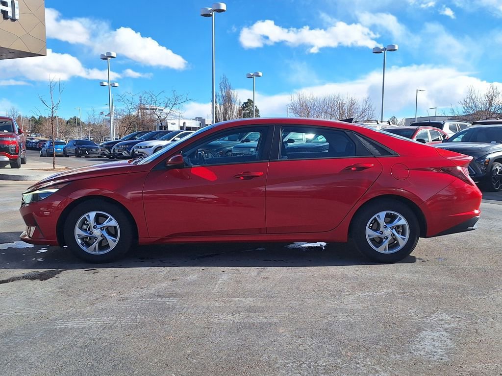Certified 2021 Hyundai Elantra SE image 6