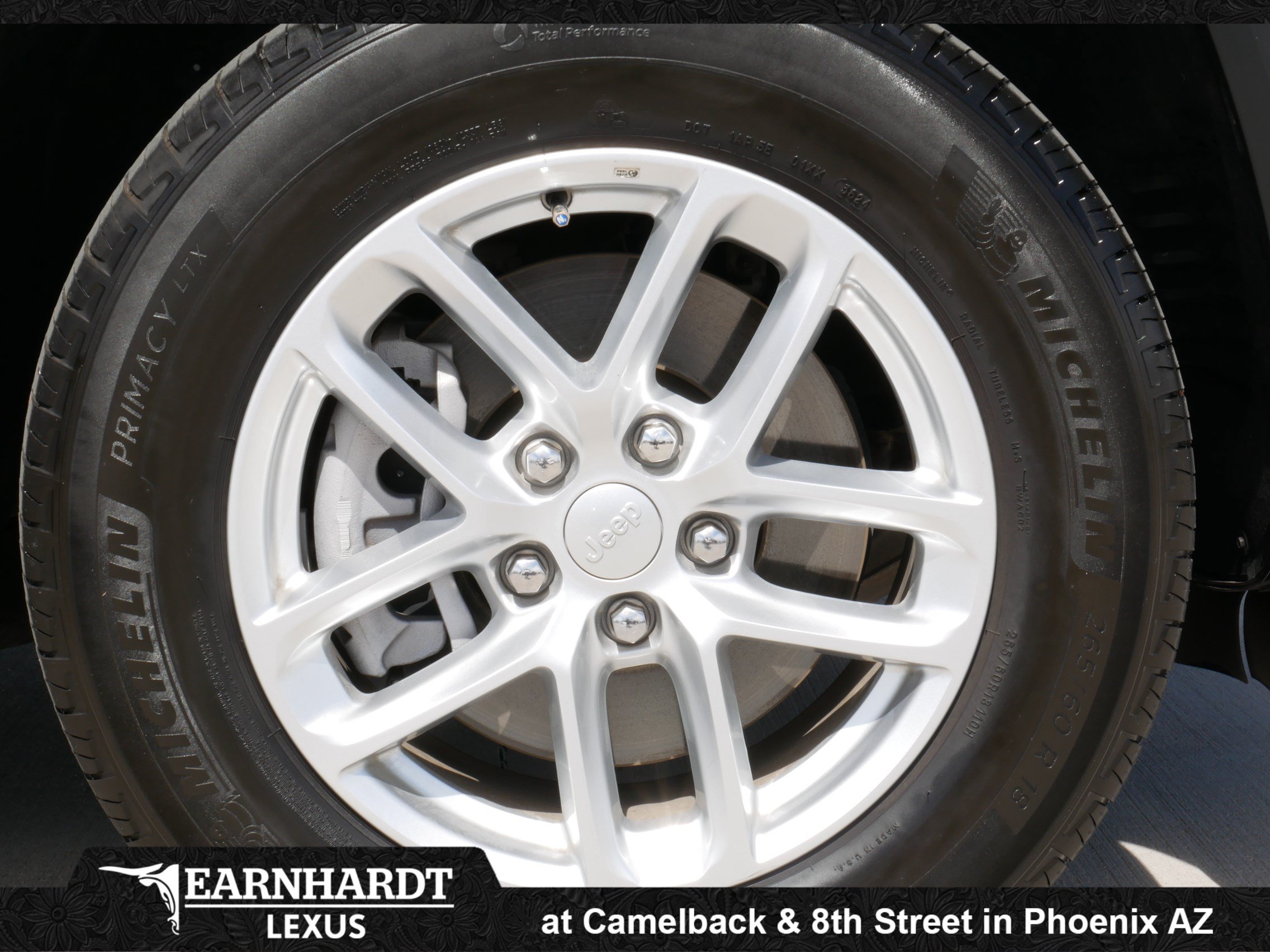 Used 2025 Jeep Grand Cherokee L Laredo RWD image 21