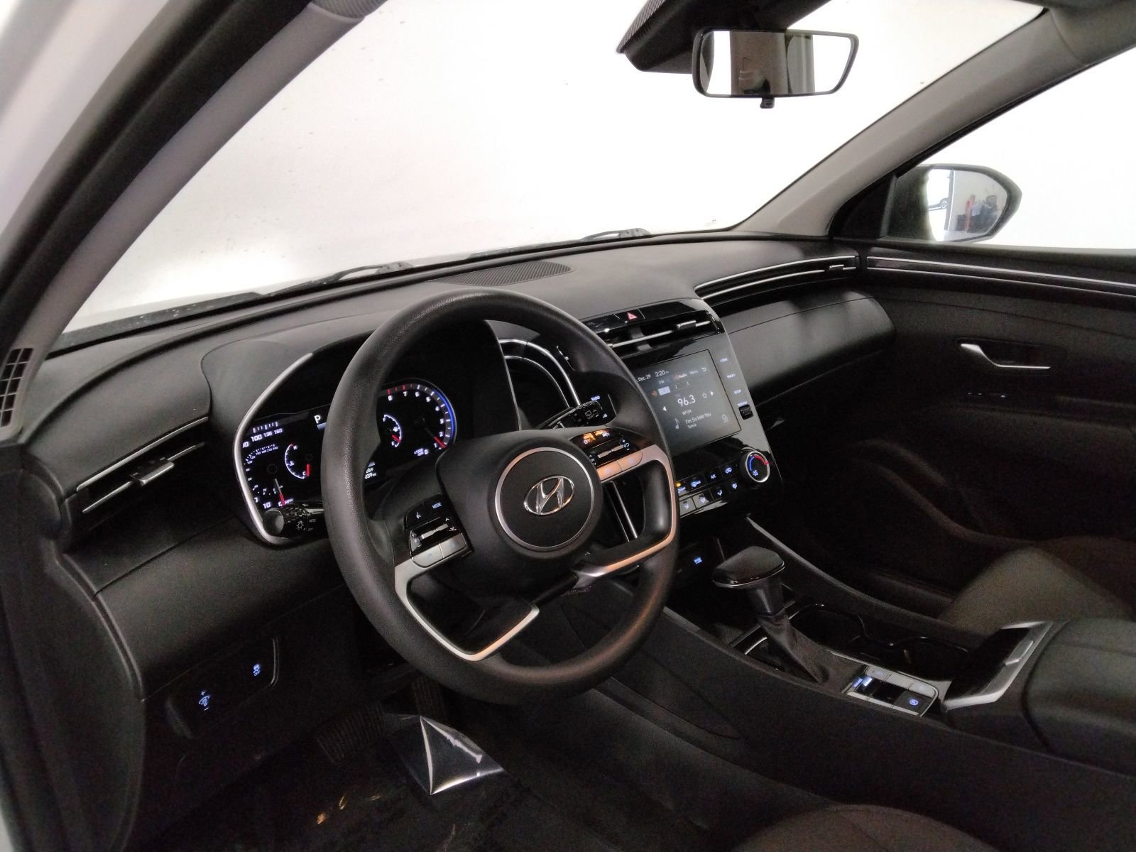 Used 2023 Hyundai Tucson SE image 24