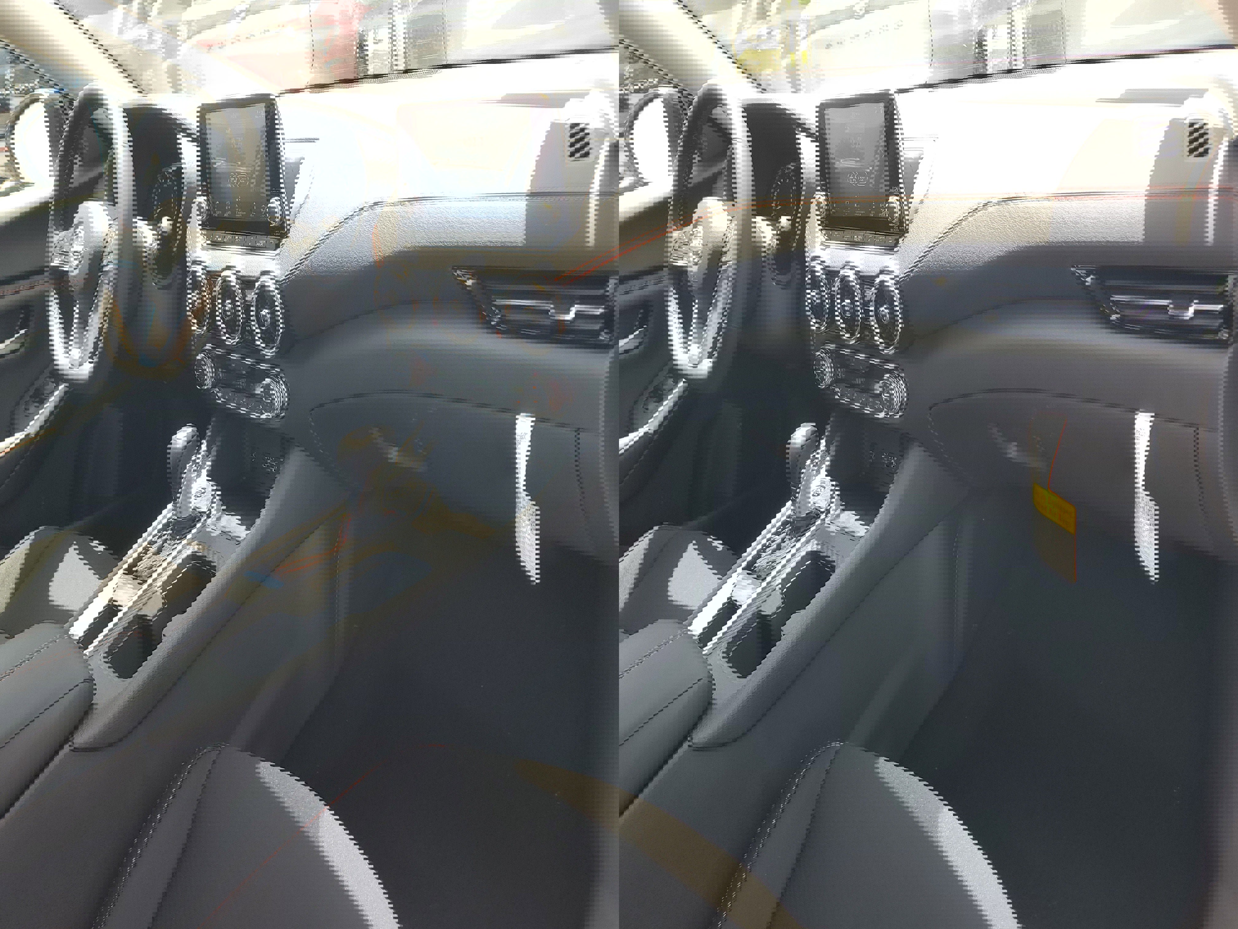 New 2025 Nissan Sentra SR w/ Midnight Edition image 11