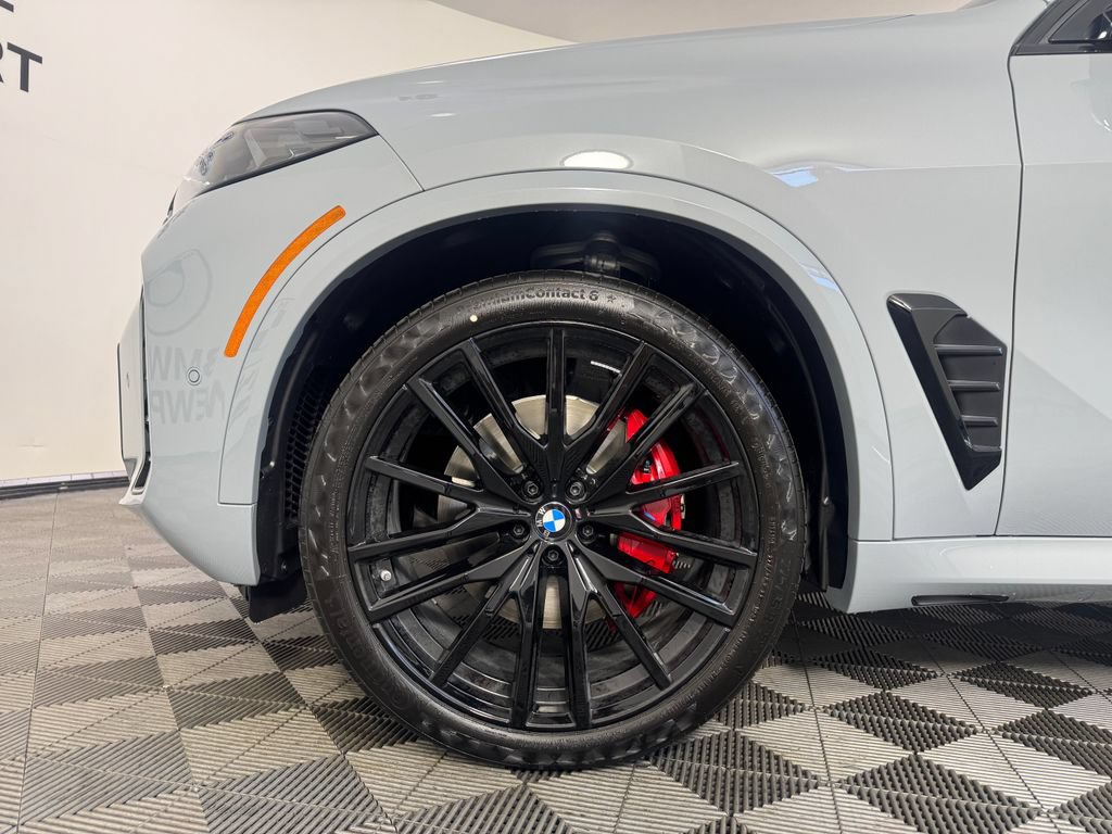 New 2026 BMW X5 xDrive40i w/ M Sport Package AWD/4WD image 10