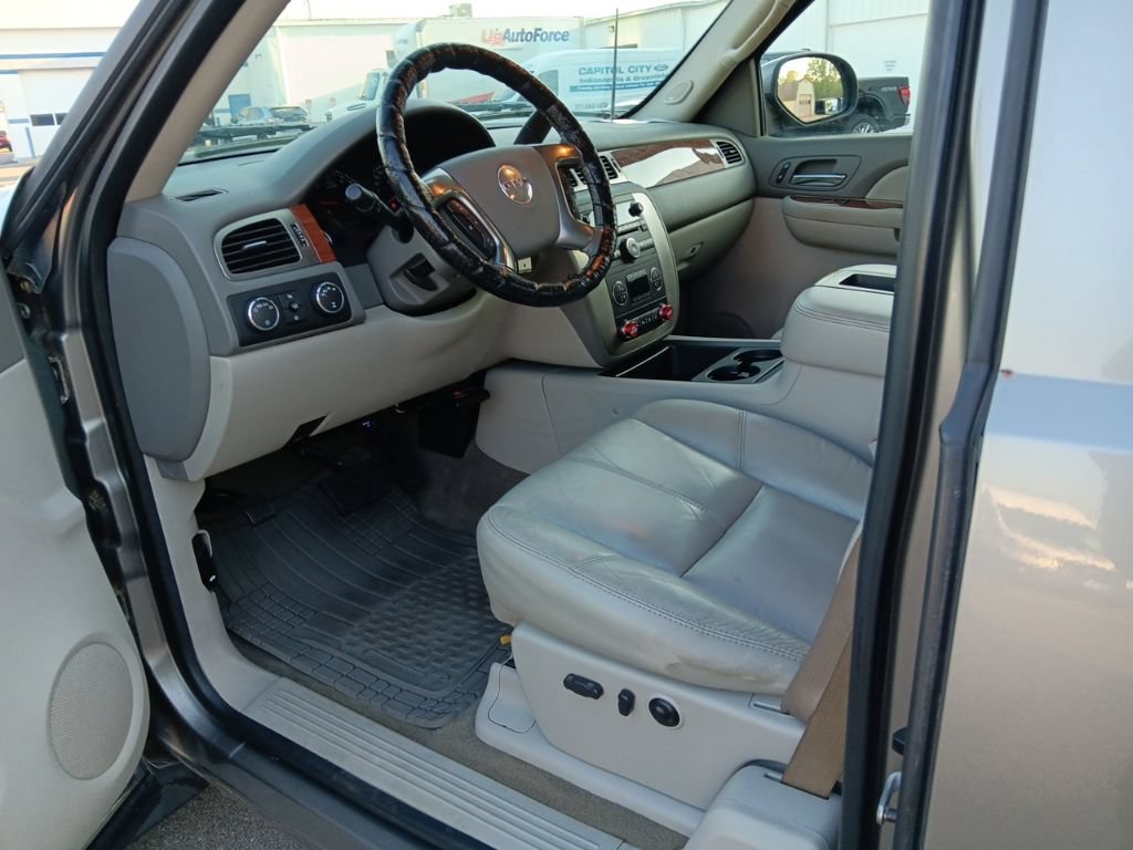 Used 2007 GMC Sierra 1500 SLT w/ SLE/SLT Trailering Package AWD/4WD image 22