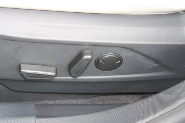 Used 2022 Ford Mustang Mach-E Premium AWD/4WD image 36