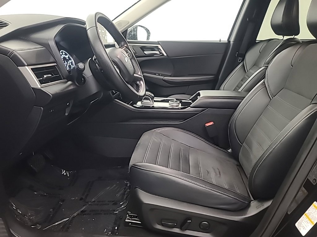 Used 2025 Mitsubishi Outlander SE AWD/4WD image 26
