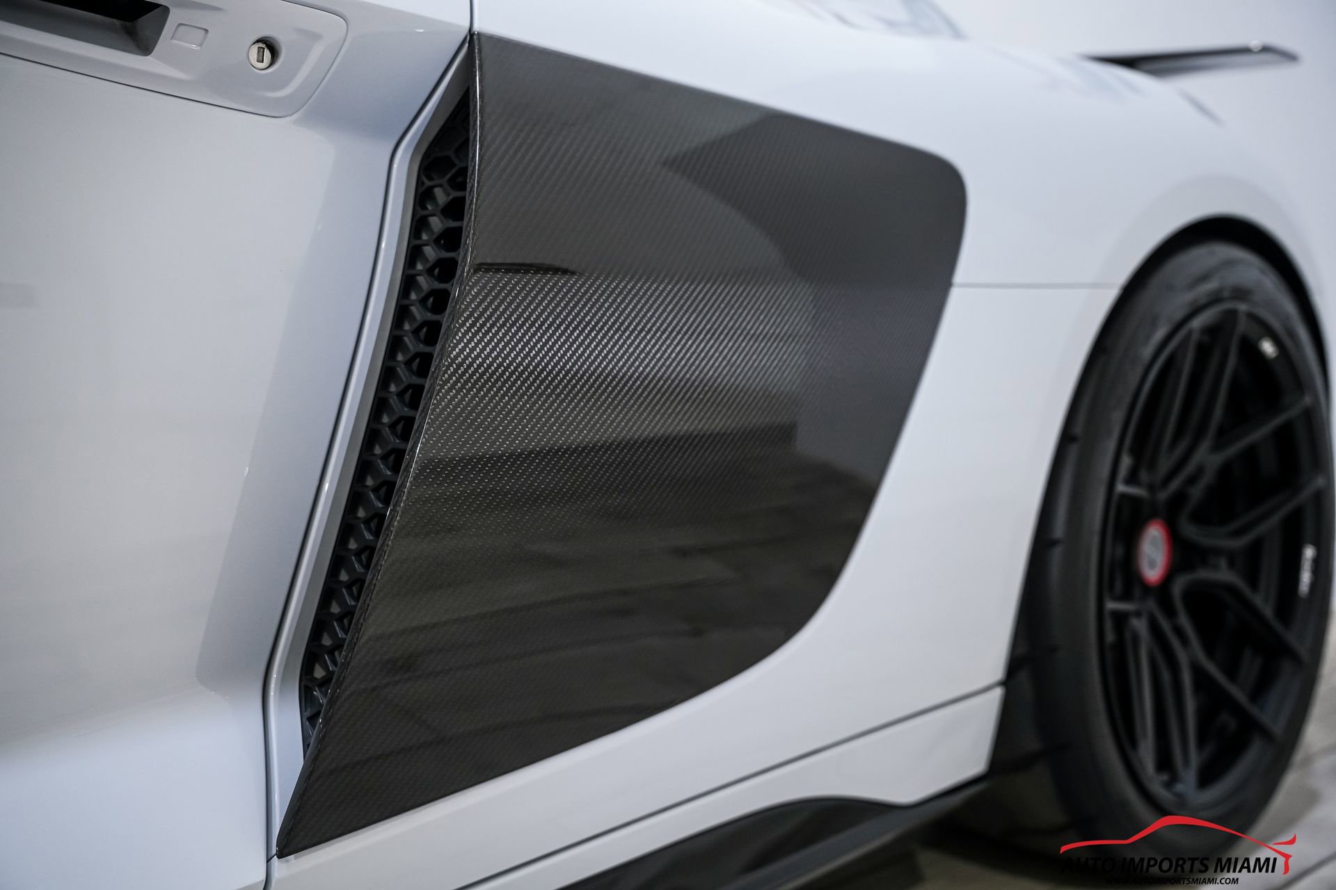 Used 2020 Audi R8 V10 w/ Carbon Exterior Package image 18