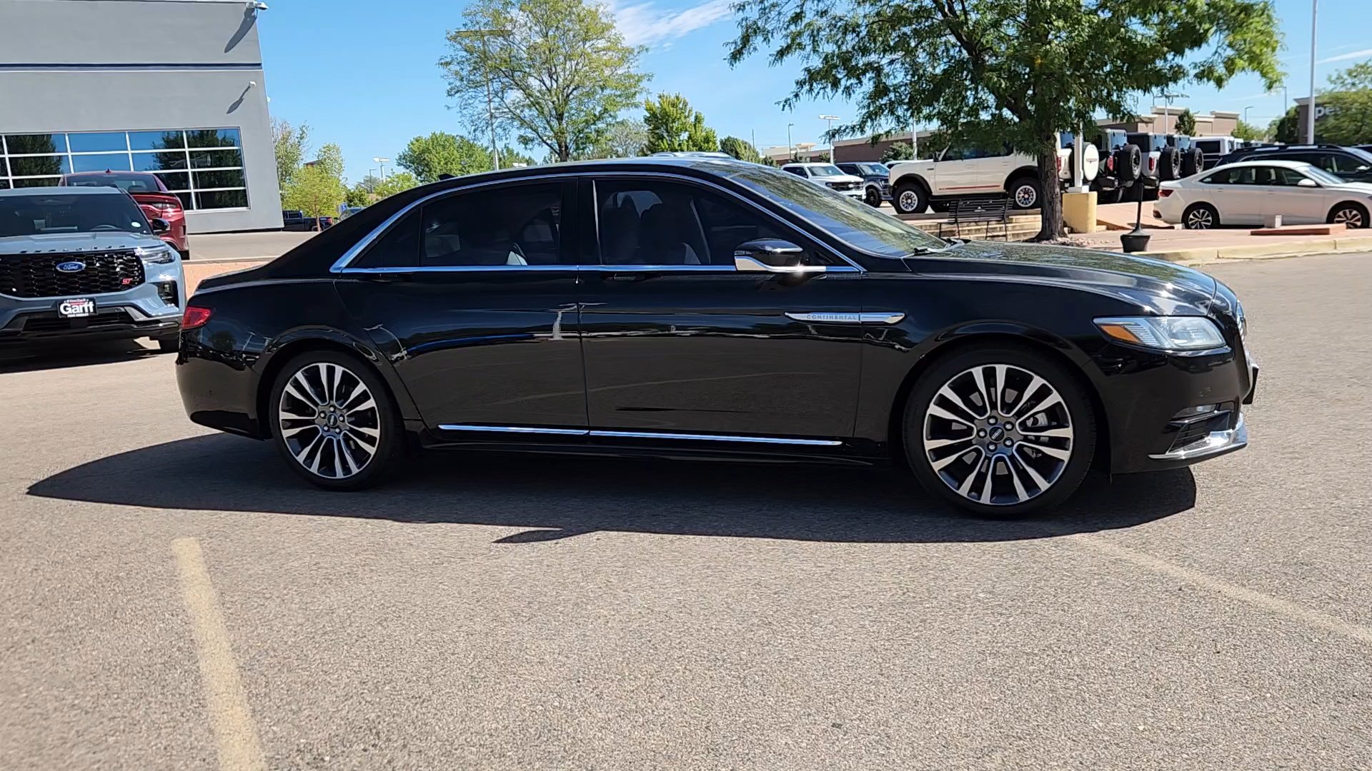 Used 2018 Lincoln Continental Reserve AWD/4WD image 8