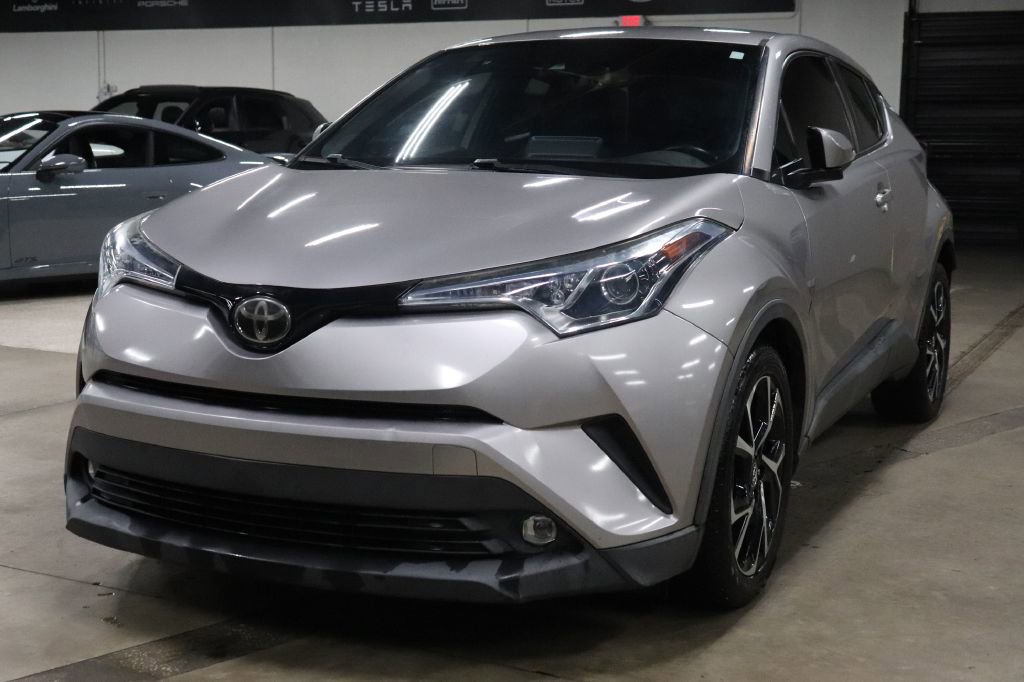 Used 2019 Toyota C-HR XLE image 1