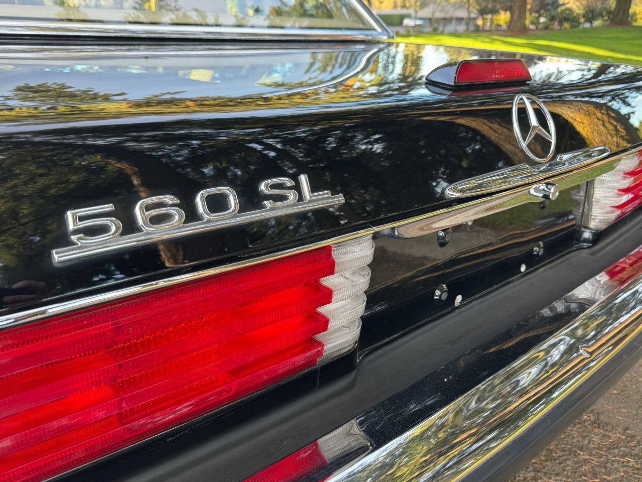 Used 1988 Mercedes-Benz 560 SL image 34