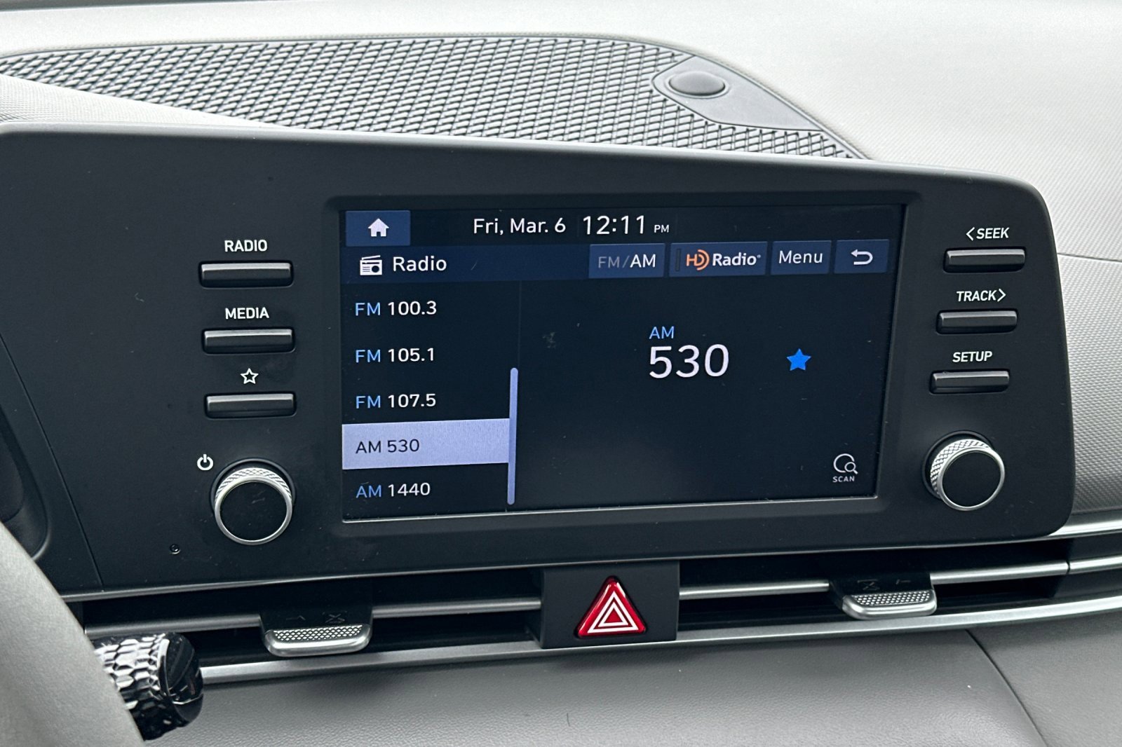 Used 2021 Hyundai Elantra SE image 17