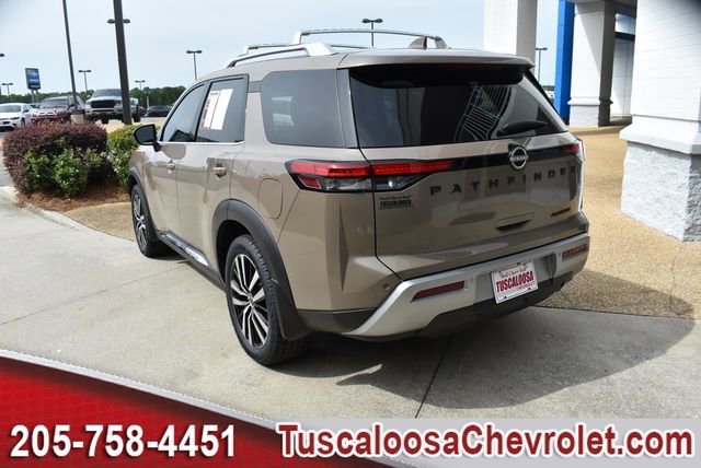Used 2024 Nissan Pathfinder Platinum FWD image 7