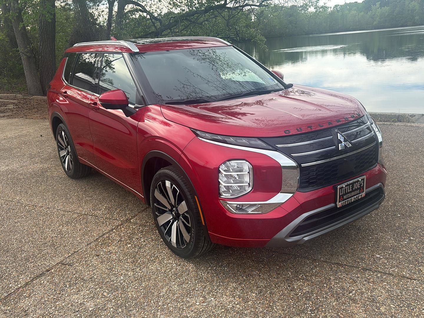 New 2026 Mitsubishi Outlander SEL AWD/4WD image 2