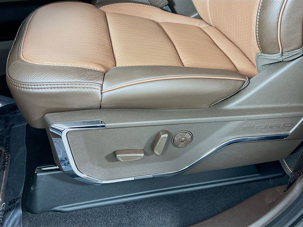 New 2026 Ford F250 King Ranch w/ Chrome Package image 24