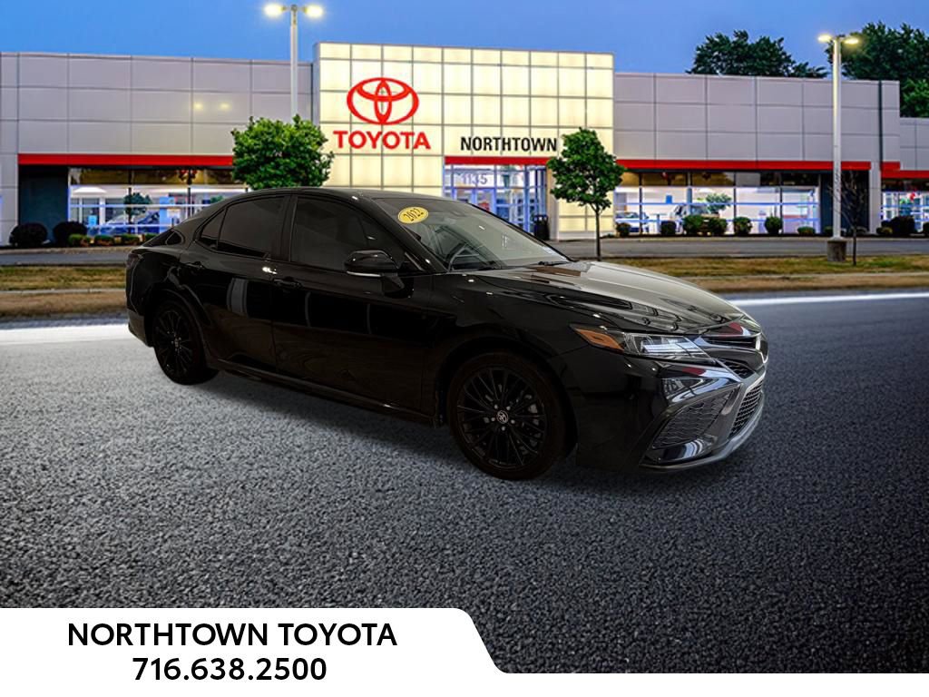 Used 2022 Toyota Camry SE w/ Convenience Package FWD image 24