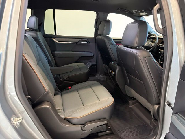 Used 2026 GMC Acadia AT4 w/ LPO, Floor Liner Package AWD/4WD image 44
