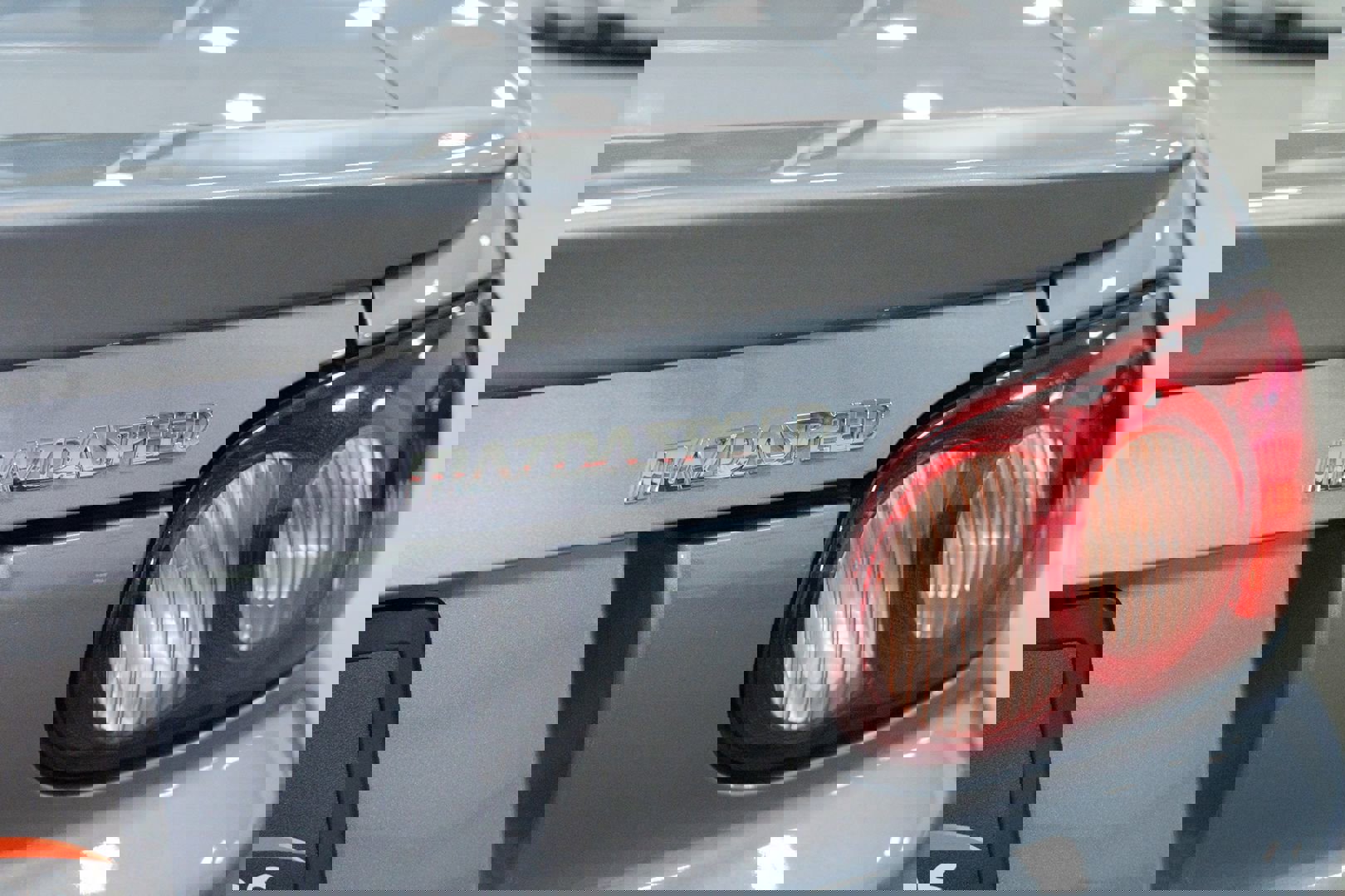 Used 2004 MAZDA MX-5 Miata MAZDASPEED image 10