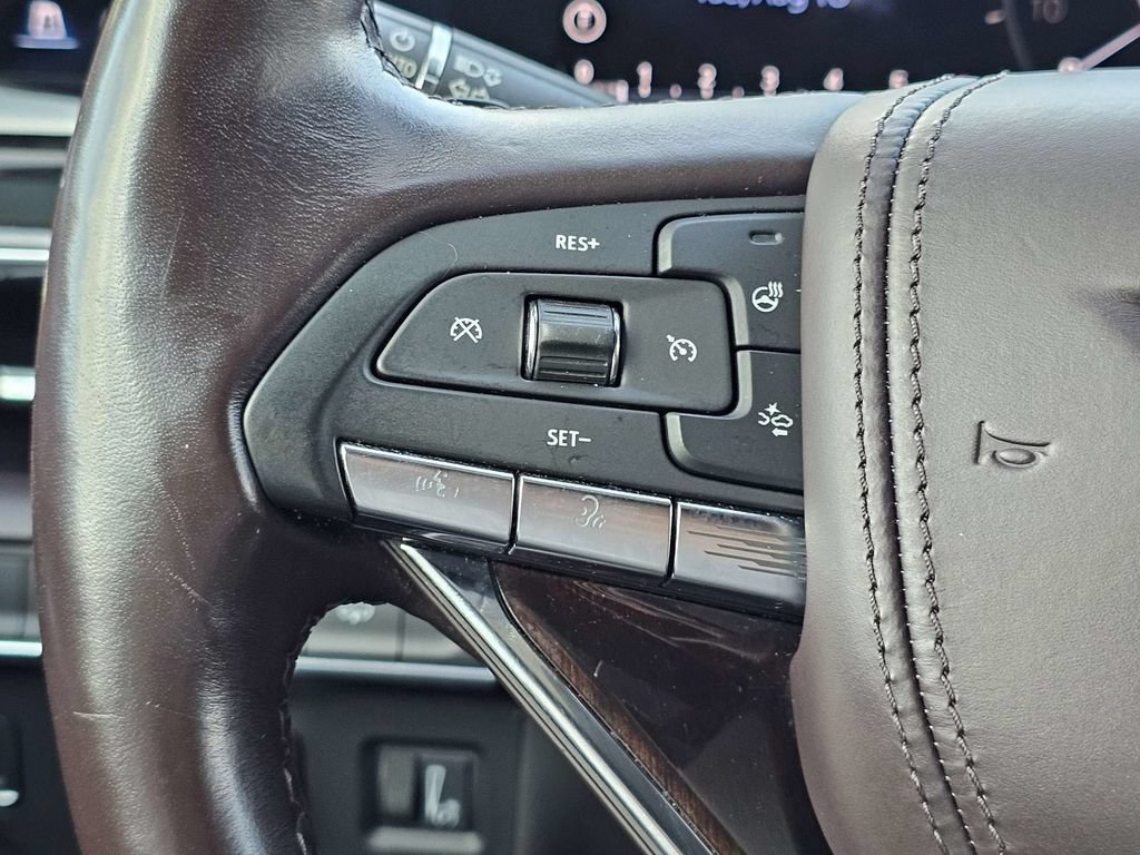 Used 2022 Cadillac Escalade Sport Platinum w/ LPO, ONYX Package AWD/4WD image 27