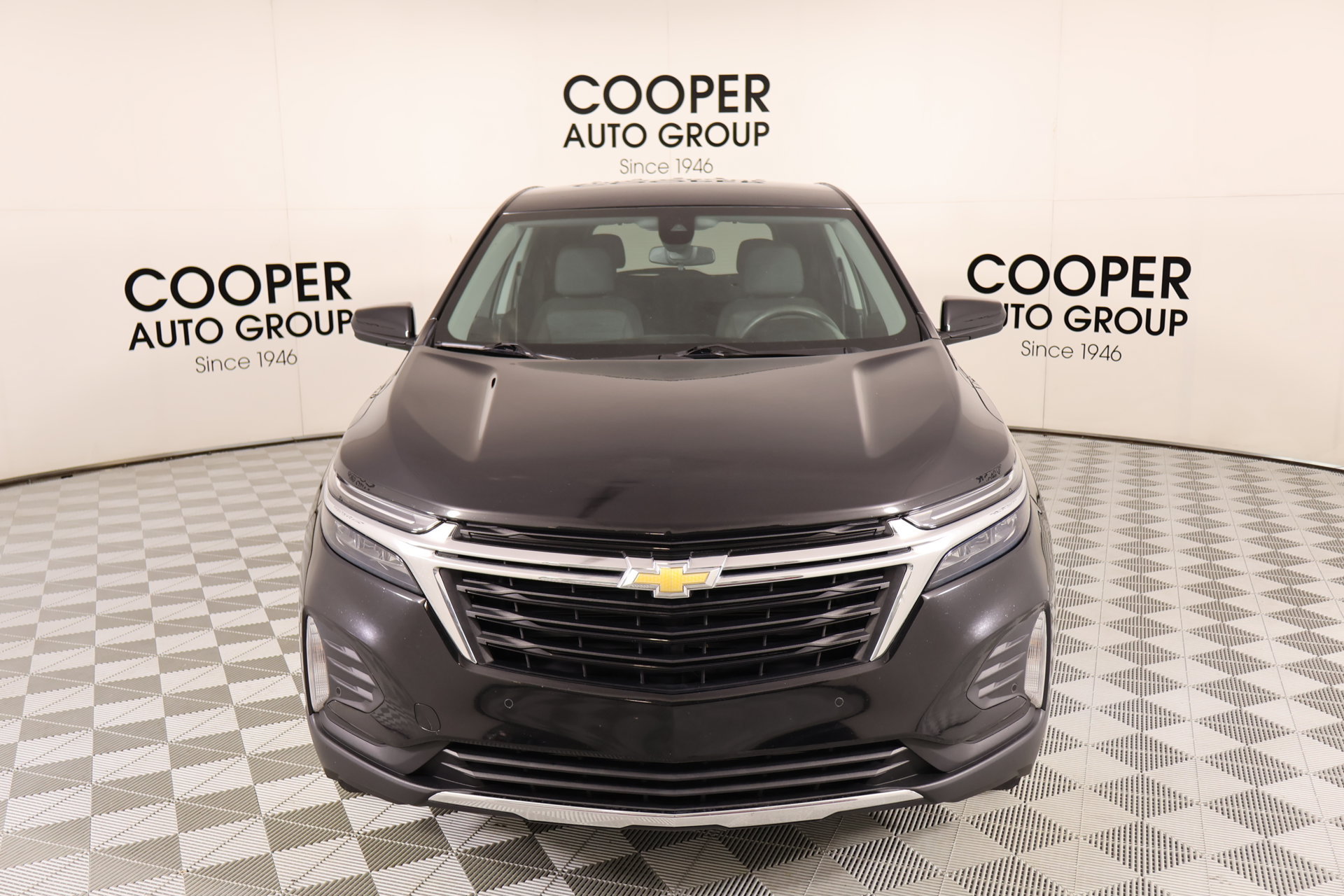 Used 2023 Chevrolet Equinox LT w/ LPO, Floor Liner Package FWD image 8